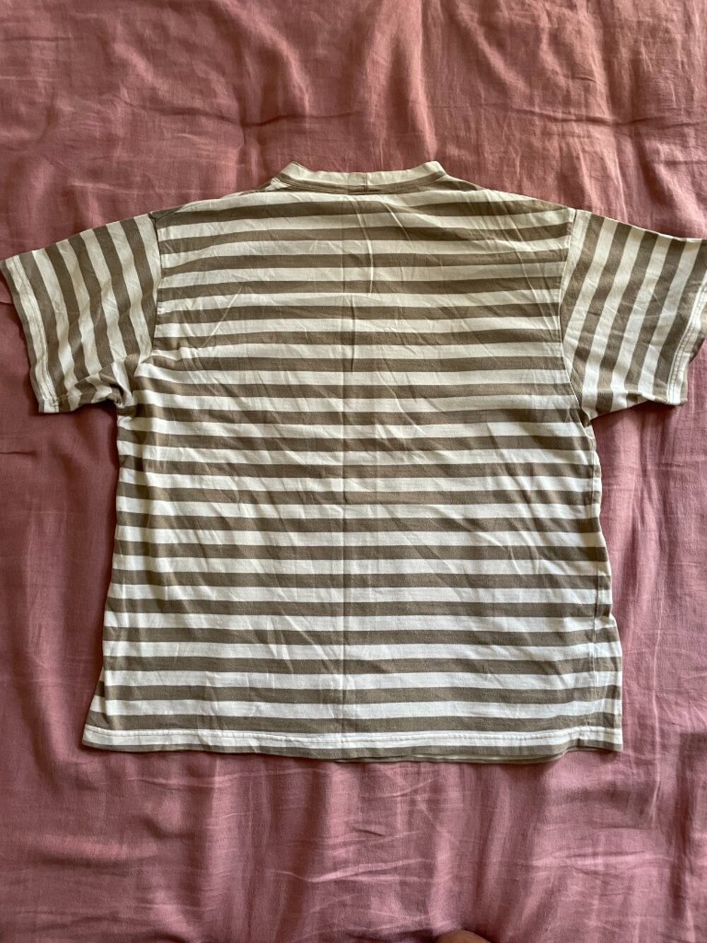 True Vintage Guess Jeans Stripped Logo Tee - Size S/M - Picture 5 of 5